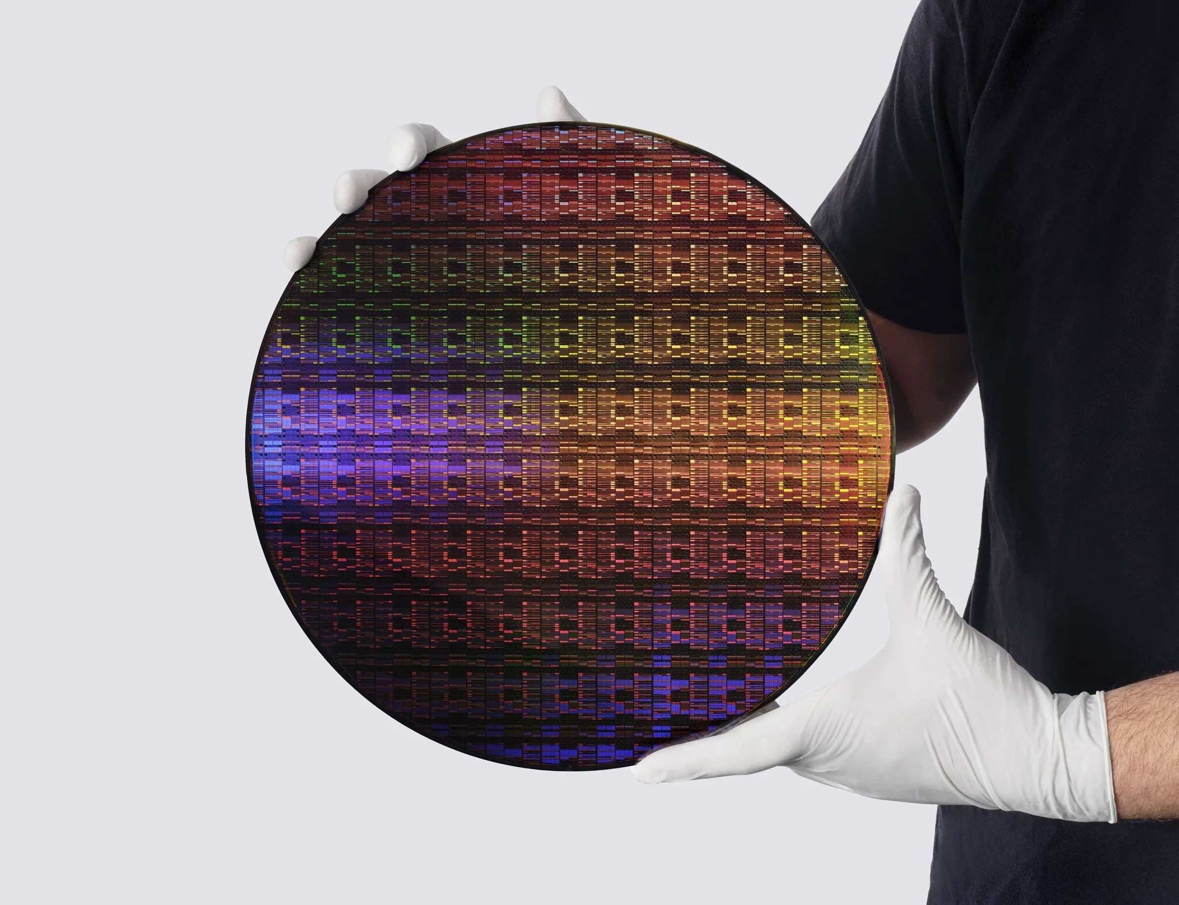 IBM apresenta chip revolucionário com tecnologia abaixo de 1 nanômetro