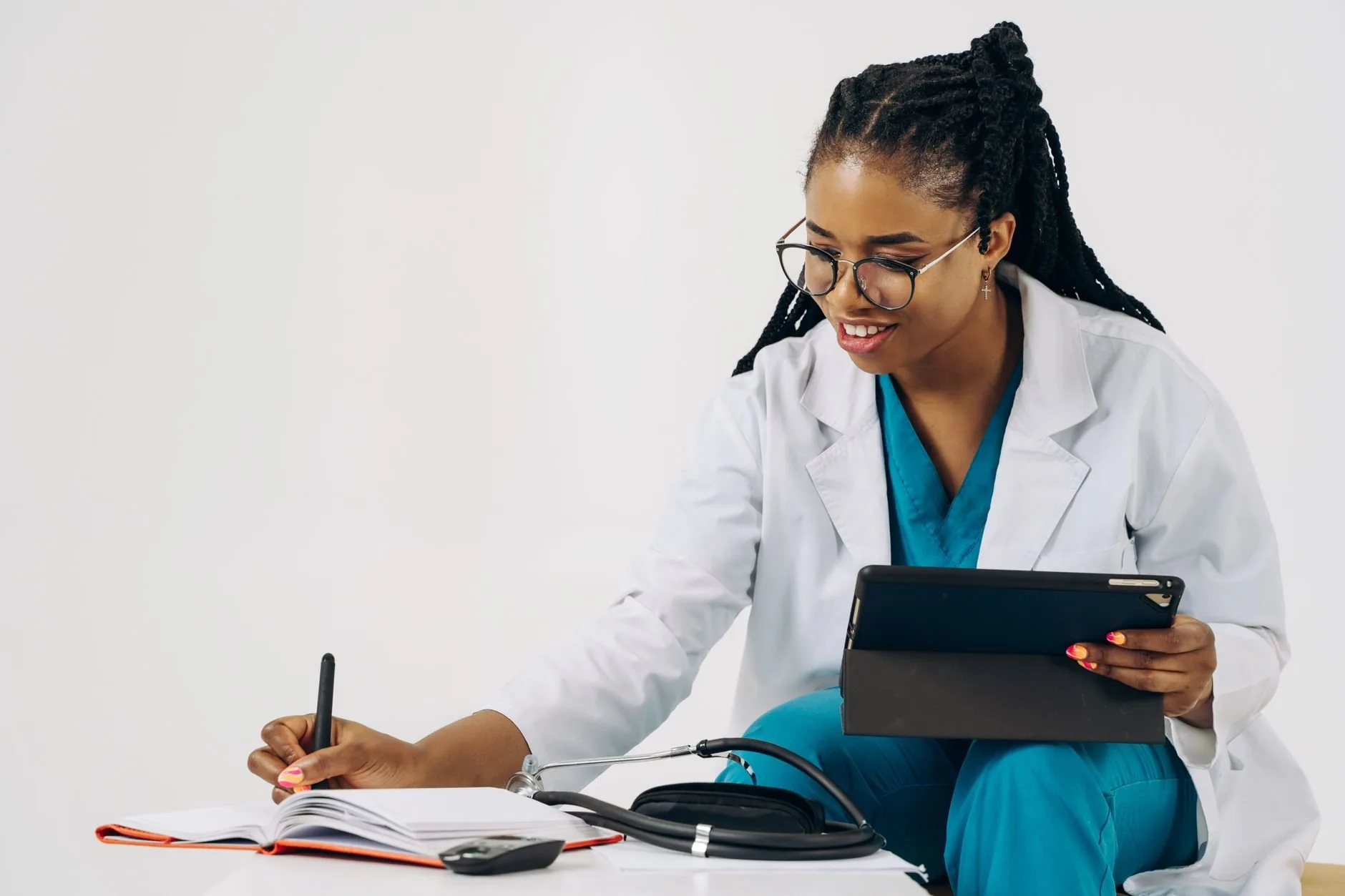 MariMed Solicita Registro na DEA para Empresas de Cannabis Medicinal Licenciadas