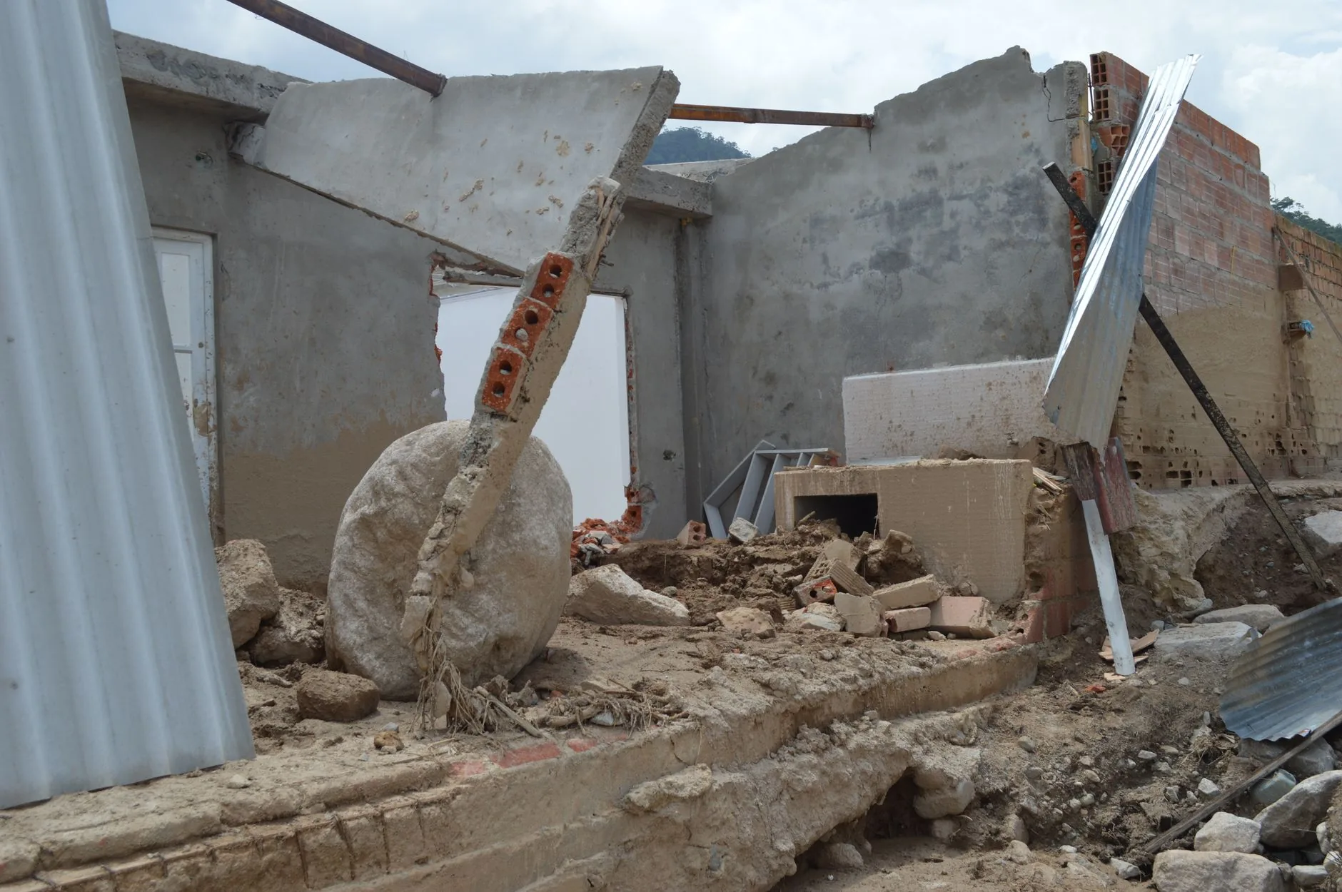 Venezuela sofre com terremotos devastadores que deixam centenas de mortos