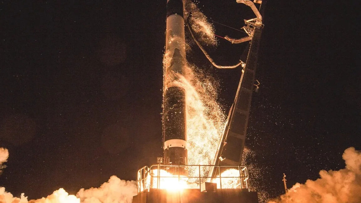 Rocket Lab realiza lançamento em tempo recorde; China pode tentar pouso de foguete