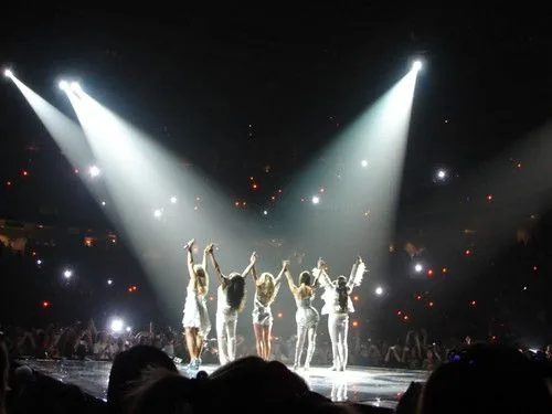 'Wannabe', das Spice Girls, celebra 30 anos em meio a rumores de reencontro