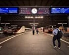 Paralisação das Ferrovias da Alemanha Deixa Passageiros em Caos