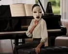 Filme 'Strung' mistura gêneros em uma trama intrigante