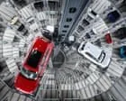Volkswagen planeja cortar até 10.000 empregos e fechar fábricas, segundo relatório