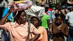 Suprema Corte dos EUA permite que Trump reveja status protegido de imigrantes haitianos e sírios