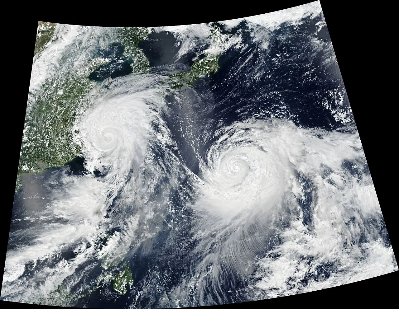 Tufão Mekkhala provoca evacuação de 2 milhões no Japão e enchentes em Taiwan