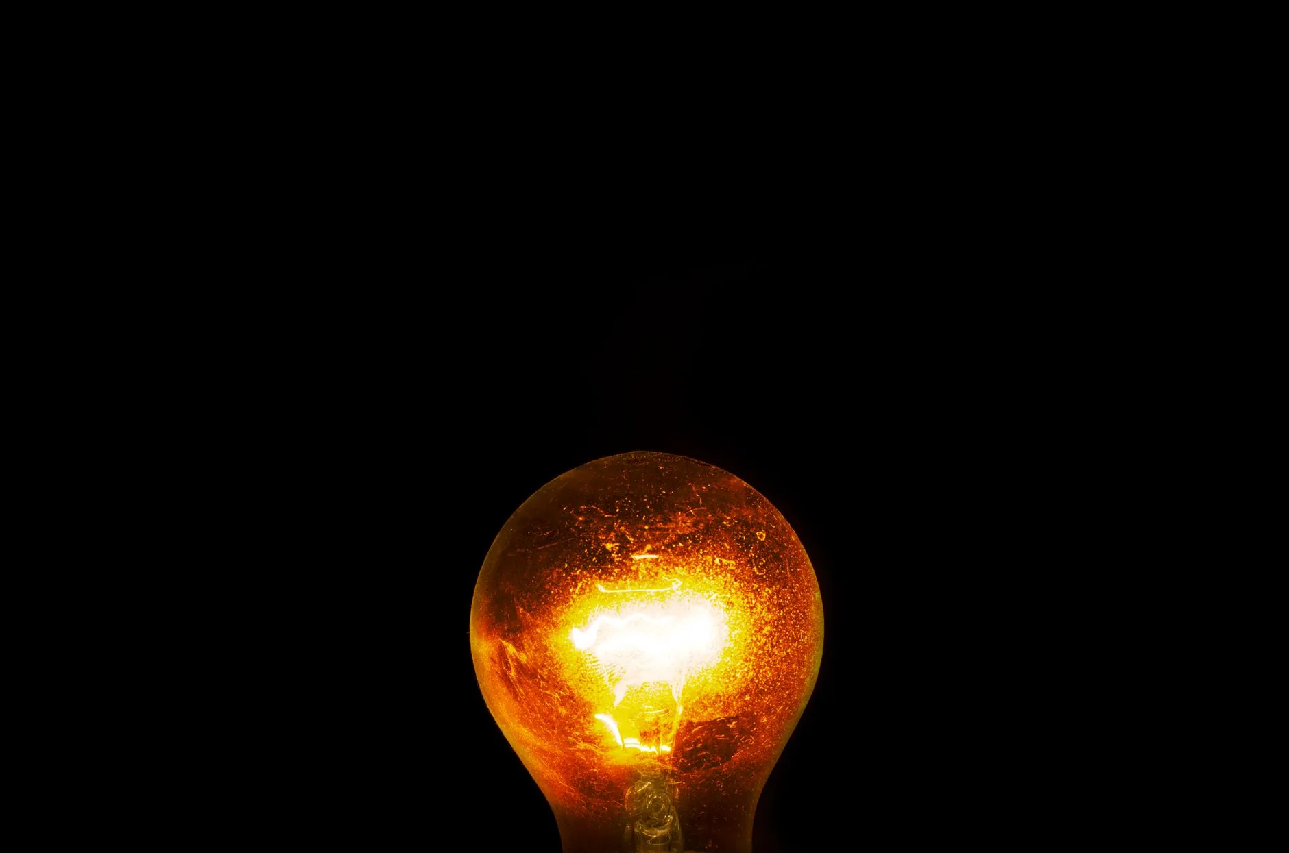 Domínio da China em Energia Limpa Aumenta em Meio a Conflitos Globais
