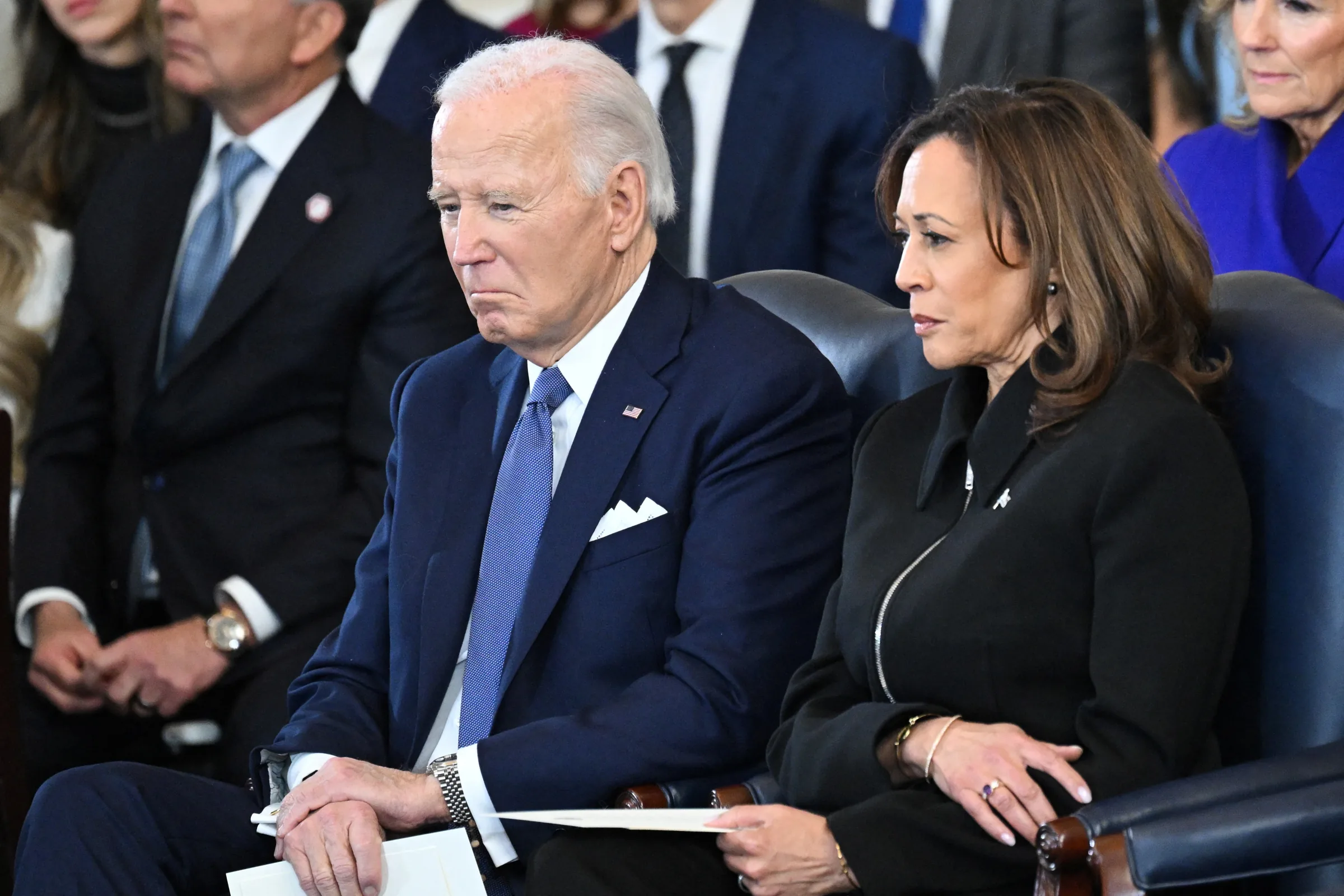 Joe Biden anuncia lançamento de livro de memórias e atualiza sobre saúde