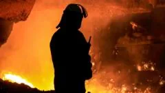 British Steel é nacionalizada para proteger a indústria do aço no Reino Unido