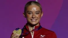 Ruby Evans conquista ouro e faz história para o País de Gales