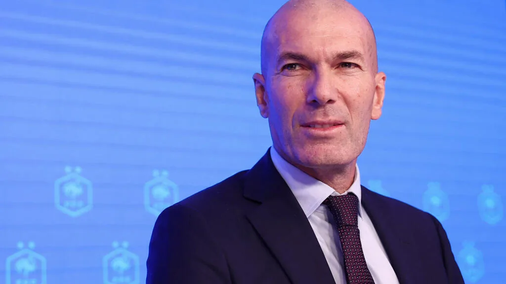 Zinedine Zidane é nomeado novo técnico da seleção francesa de futebol