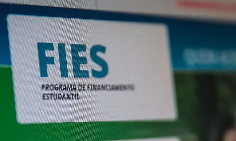 Fies 2026 oferece mais de 2 mil vagas para o segundo semestre na PB; veja como se inscrever