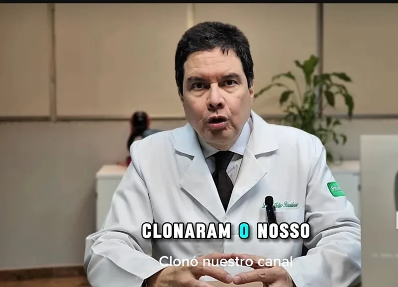 O médico que teve imagem clonada por IA para vender curas milagrosas no YouTube: 'Podem estar causando danos fatais a idosos'