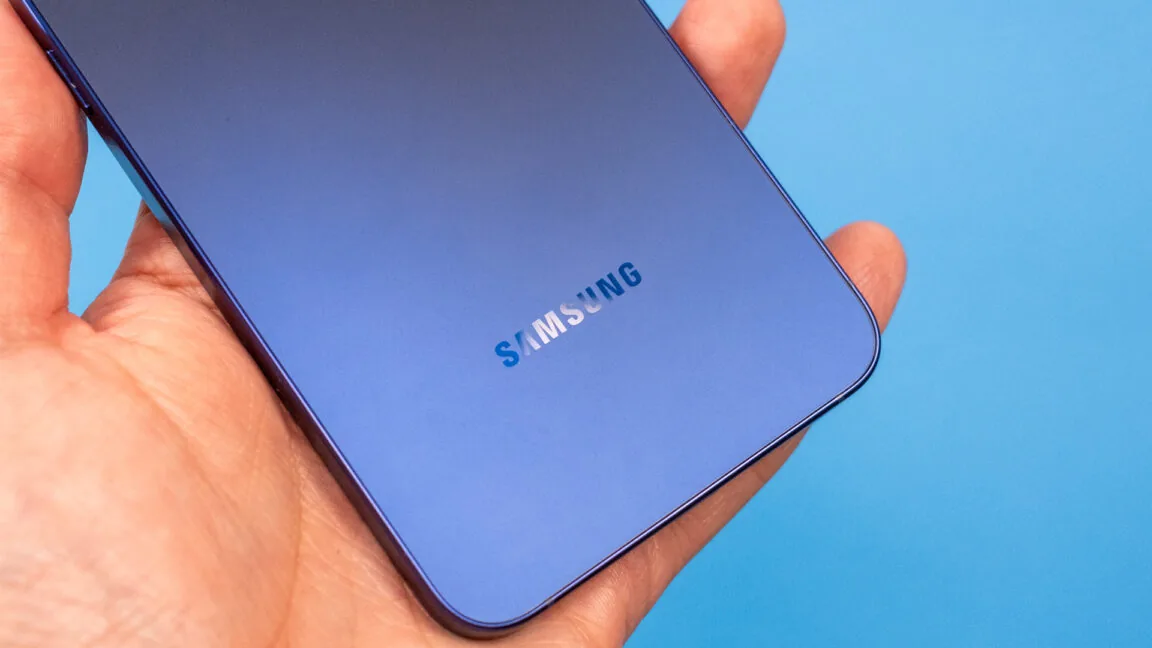 Apple e Samsung se destacam em meio à queda histórica nas vendas de smartphones