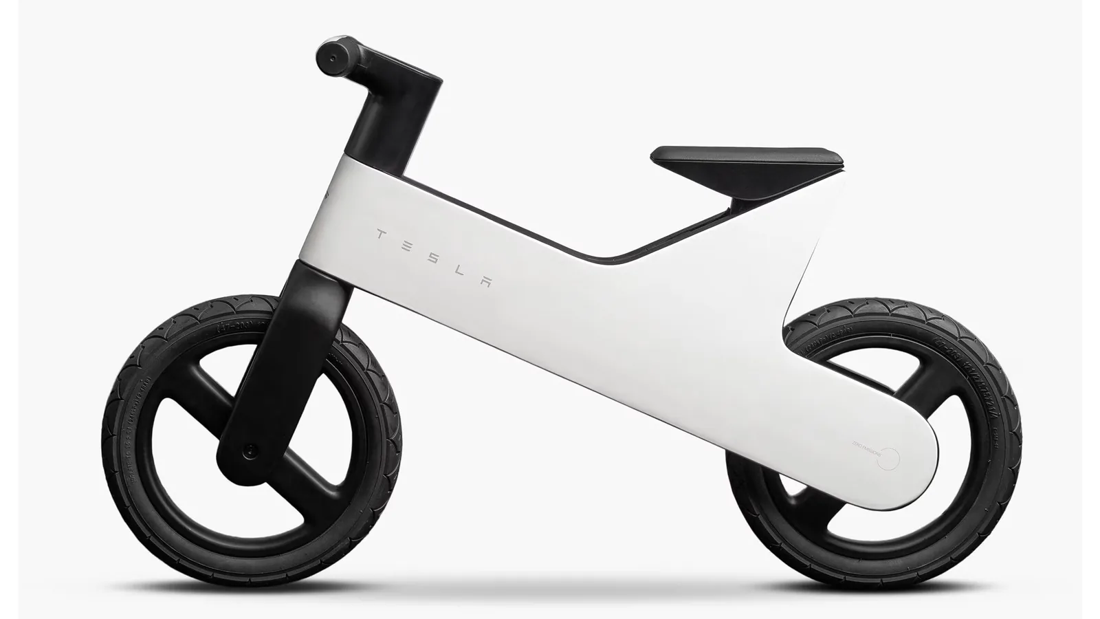 Tesla lança bicicleta de equilíbrio para crianças a R$ 225