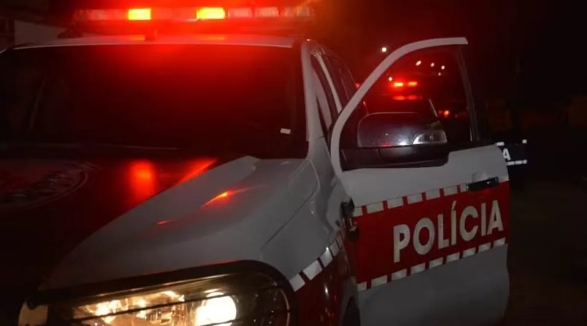 Polícia Militar faz operação em bairros de João Pessoa após ação de criminosos; dois homens são presos e jovem é apreendido