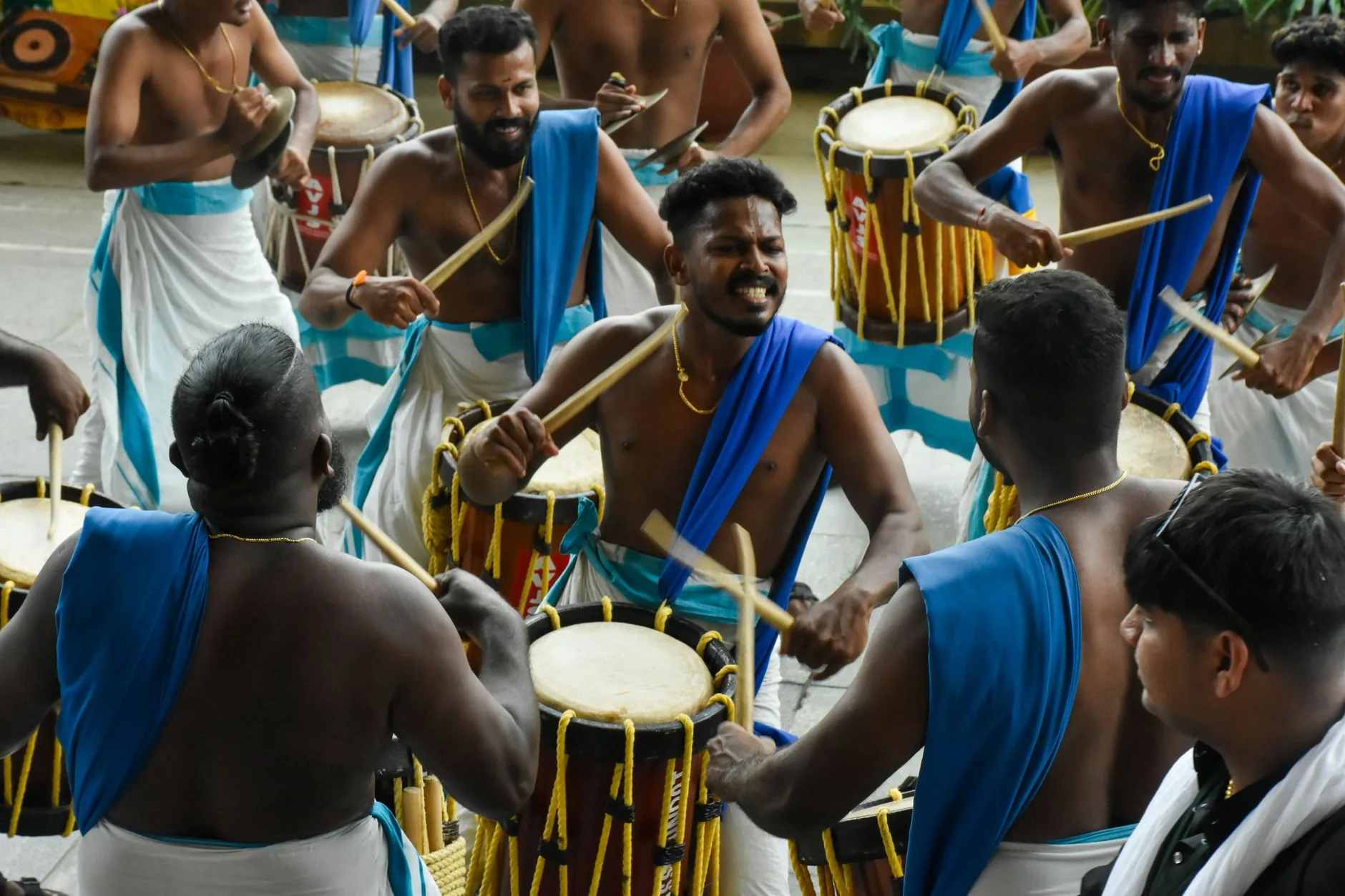 Análise: A Interseção Entre Cultura e Comunidade nas Mascotes e Eventos