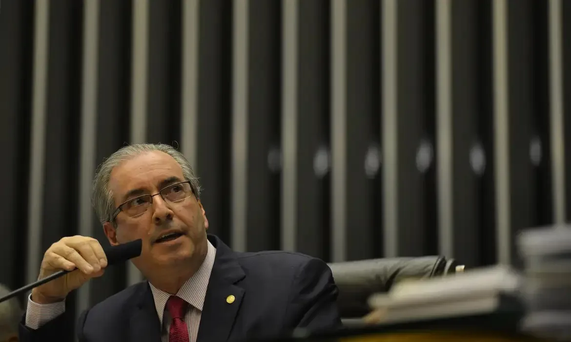 Troca de mensagens entre Cunha e servidora aponta ‘burla’ em alocação de emendas, diz PF; veja diálogos