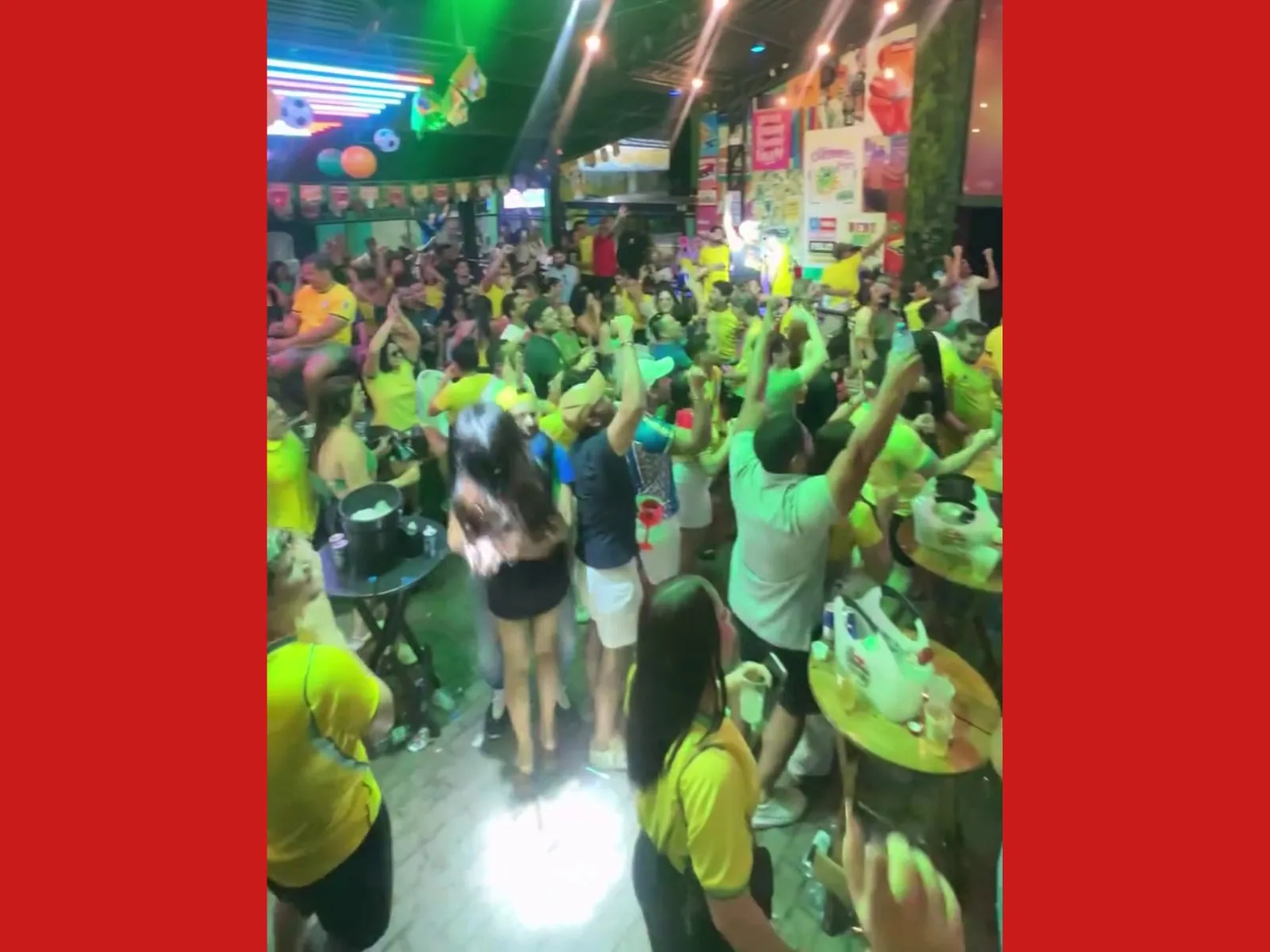 Acreanos em bar festejam eliminação da Alemanha e vídeo viraliza entre paraguaios