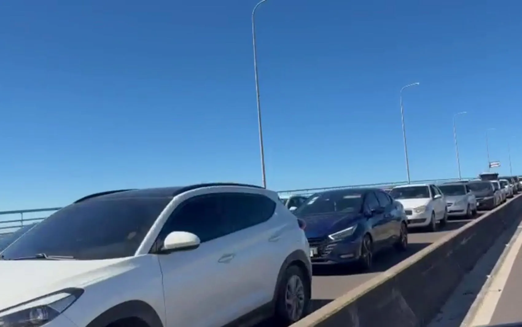 Acidente causa congestionamento no trânsito na Ponte Aracaju/Barra dos Coqueiros