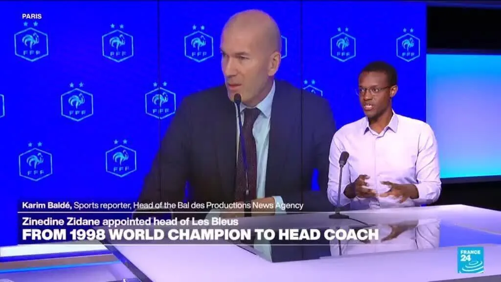 Zinedine Zidane assume comando da seleção francesa de futebol