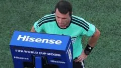 Uso do VAR deve ser restrito a erros evidentes, dizem chefes de arbitragem