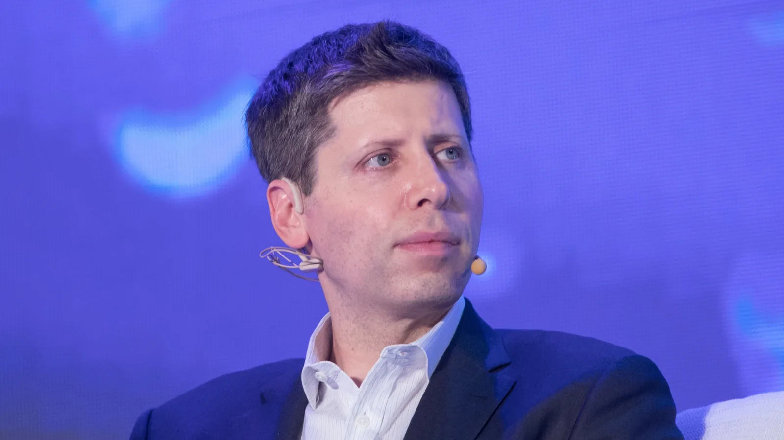 OpenAI deve lançar alto-falante recarregável com IA avançada