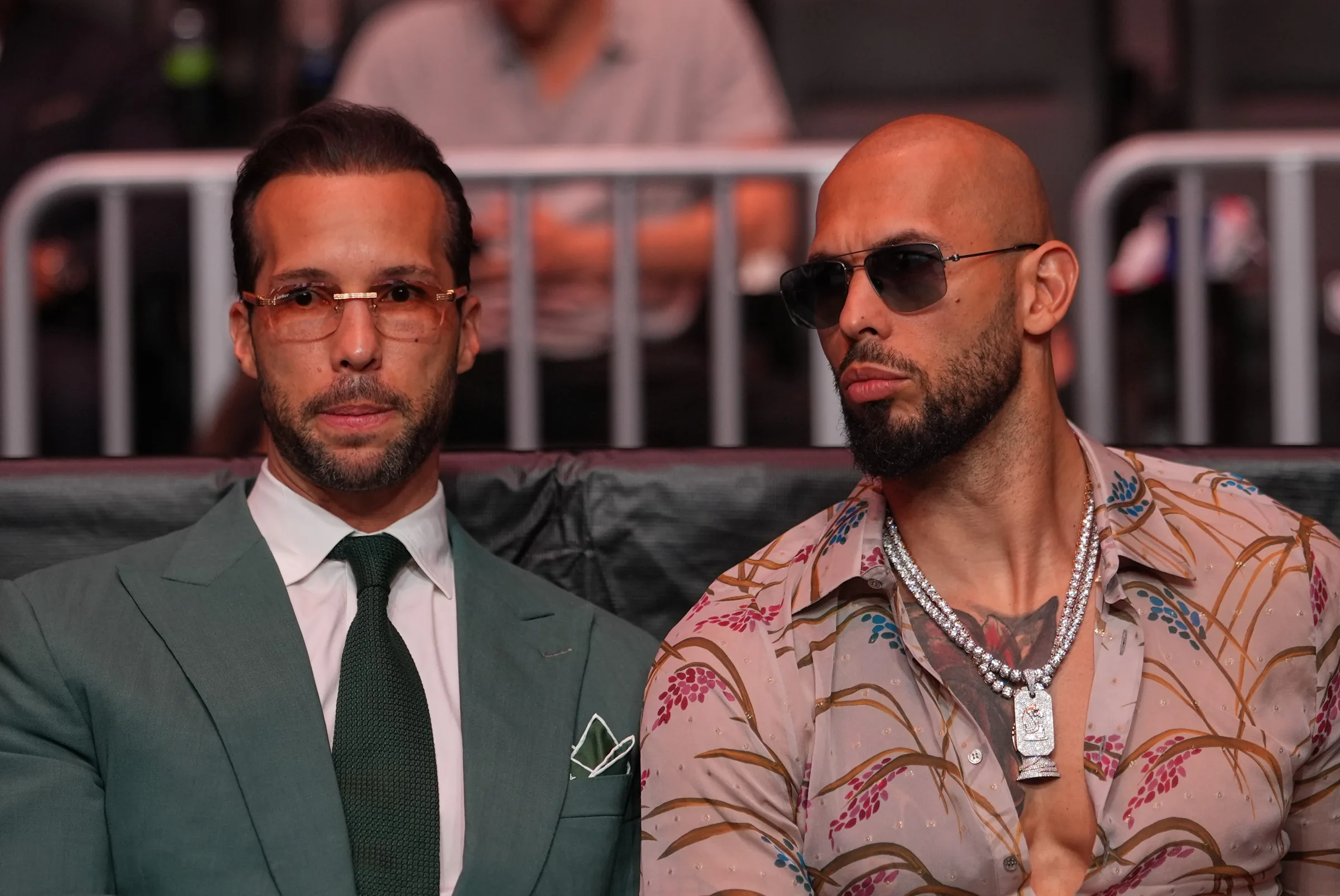Andrew e Tristan Tate, influenciadores do movimento 'redpill', são presos em Miami