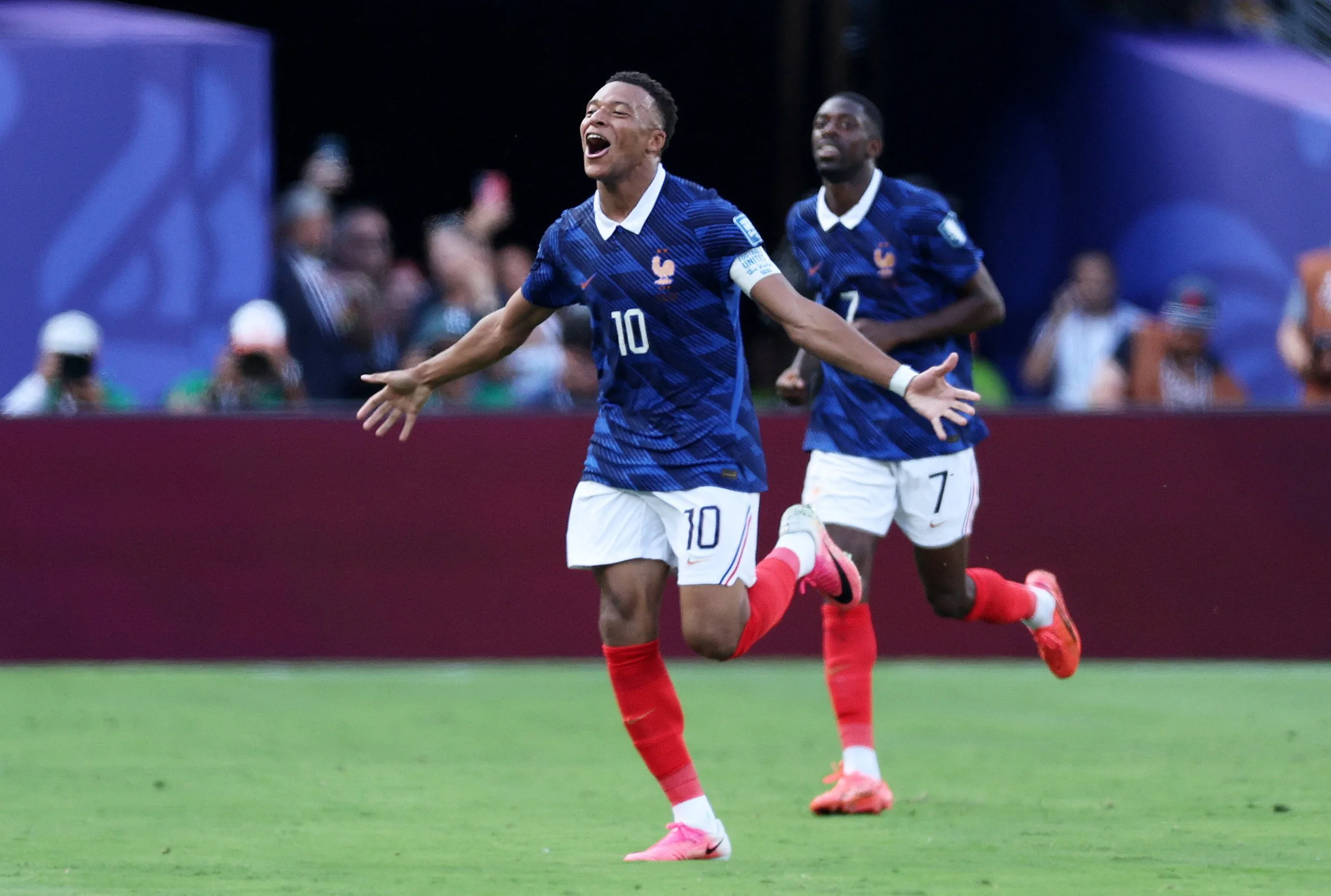 Seleção Copa destaca força da França na Copa do Mundo: "Os caras são absurdos"