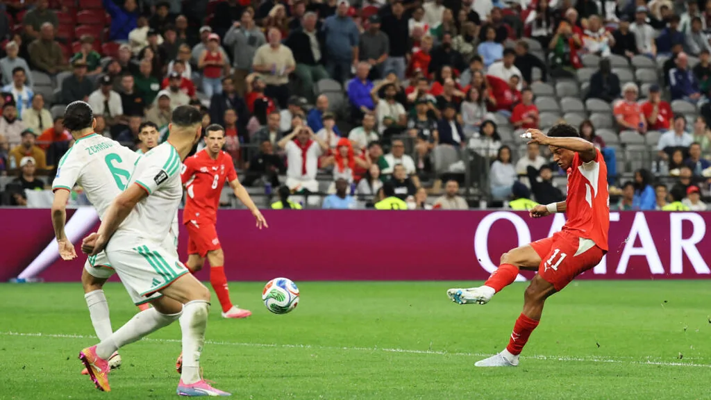 Copa do Mundo 2026: Brilho de Manzambi leva Suíça a vitória sobre Argélia
