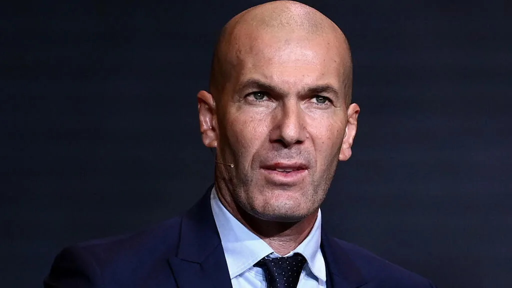 Zinedine Zidane deve assumir como novo técnico da seleção francesa