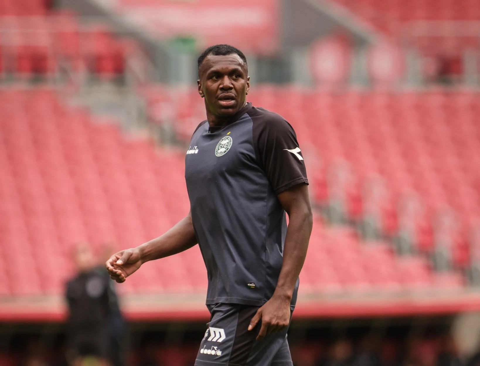 Coritiba aproxima base do elenco profissional durante intertemporada
