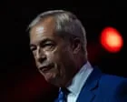 Nigel Farage afirma que questionamentos sobre suas finanças são parte de 'ataque coordenado'