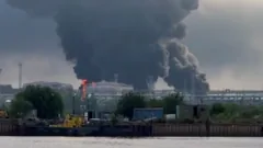 Ucrânia ataca terminal de petróleo em São Petersburgo, na Rússia