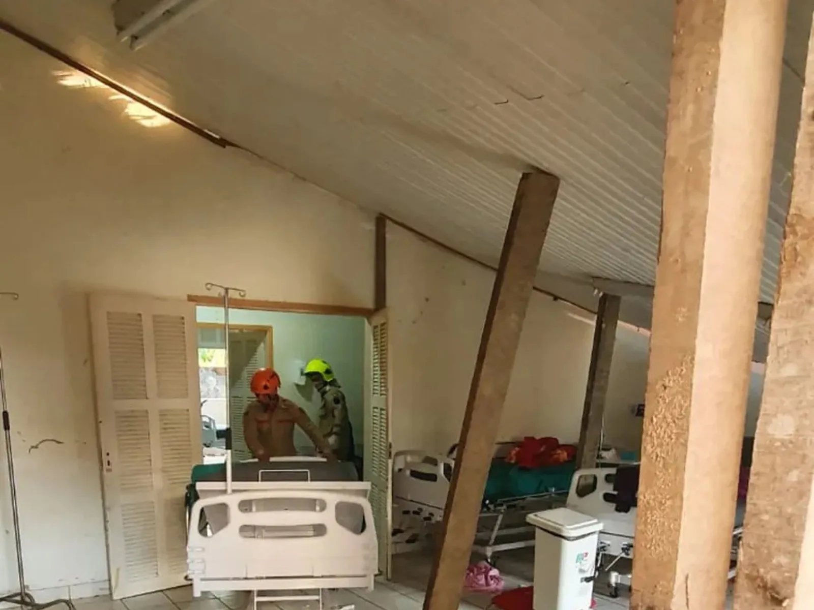 Família de tetraplégico morto após ser atingido por forro de hospital que desabou no AC deve ser indenizada em R$ 80 mil