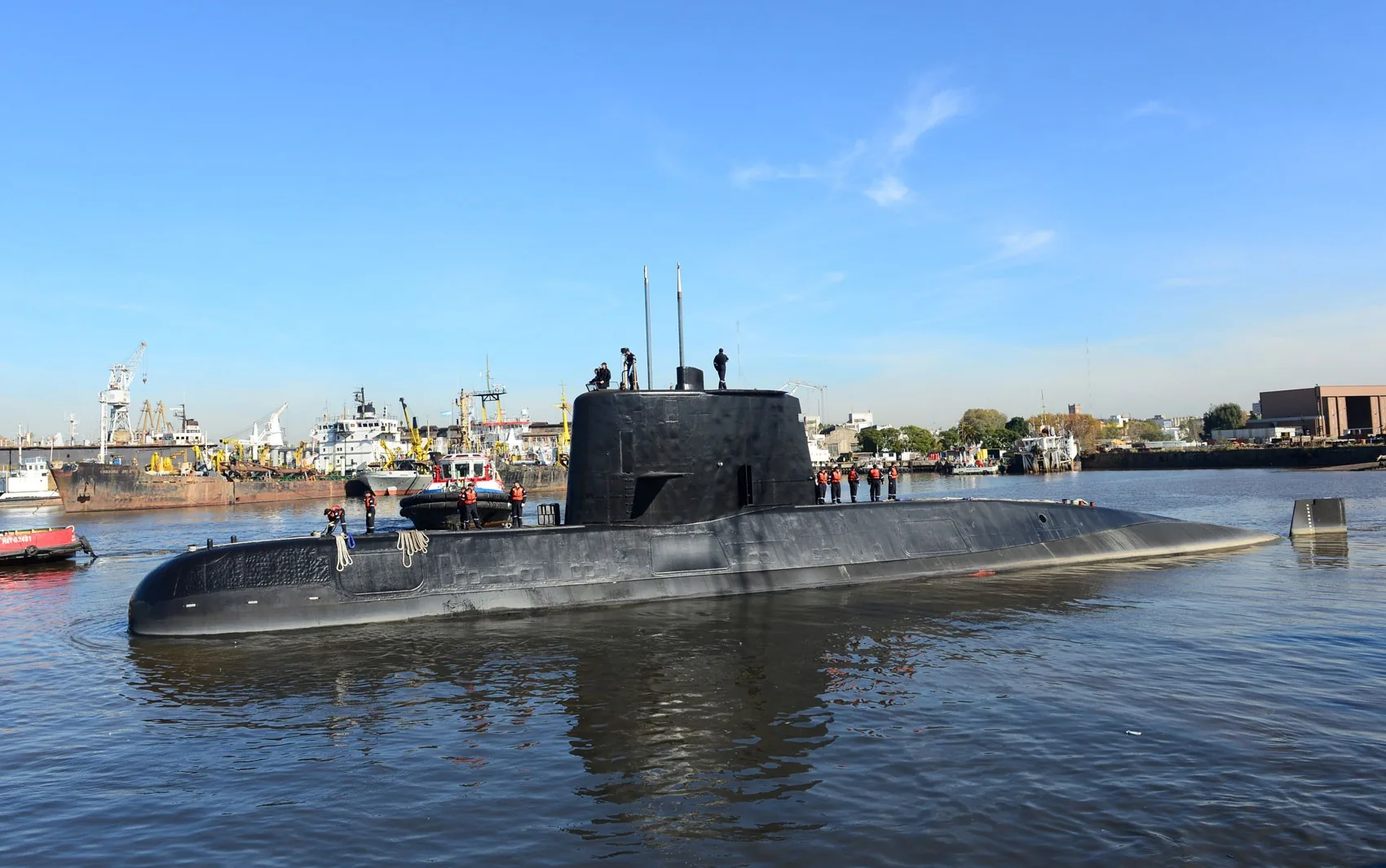 Ex-comandante é condenado por naufrágio de submarino da Argentina que implodiu no mar e matou 44 tripulantes