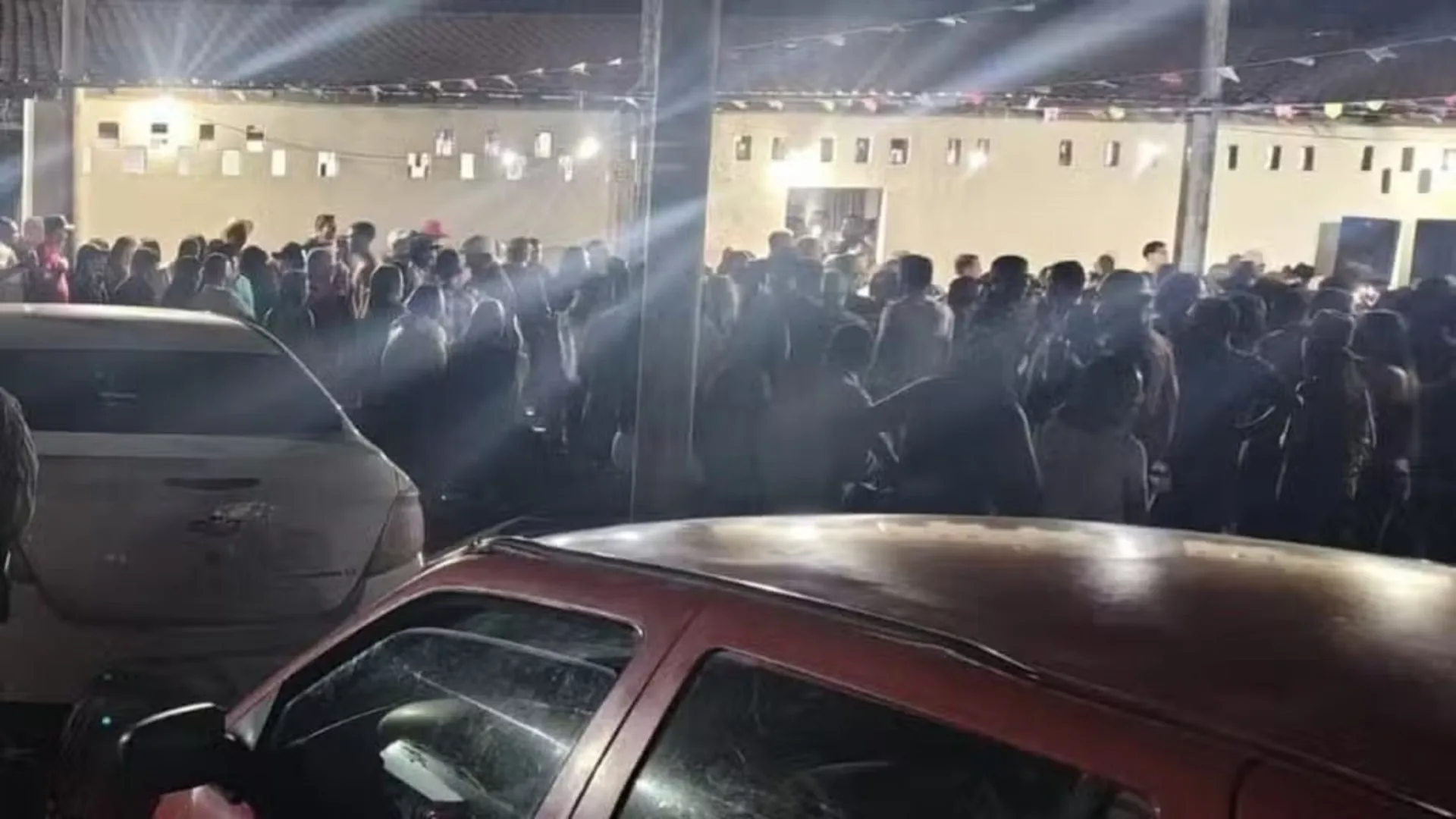 Disparo de arma de fogo marca confusão em festa em MG