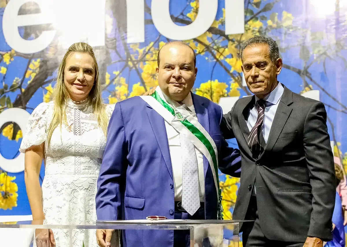 Disputa pelo governo do DF se concentra entre Arruda e Grass