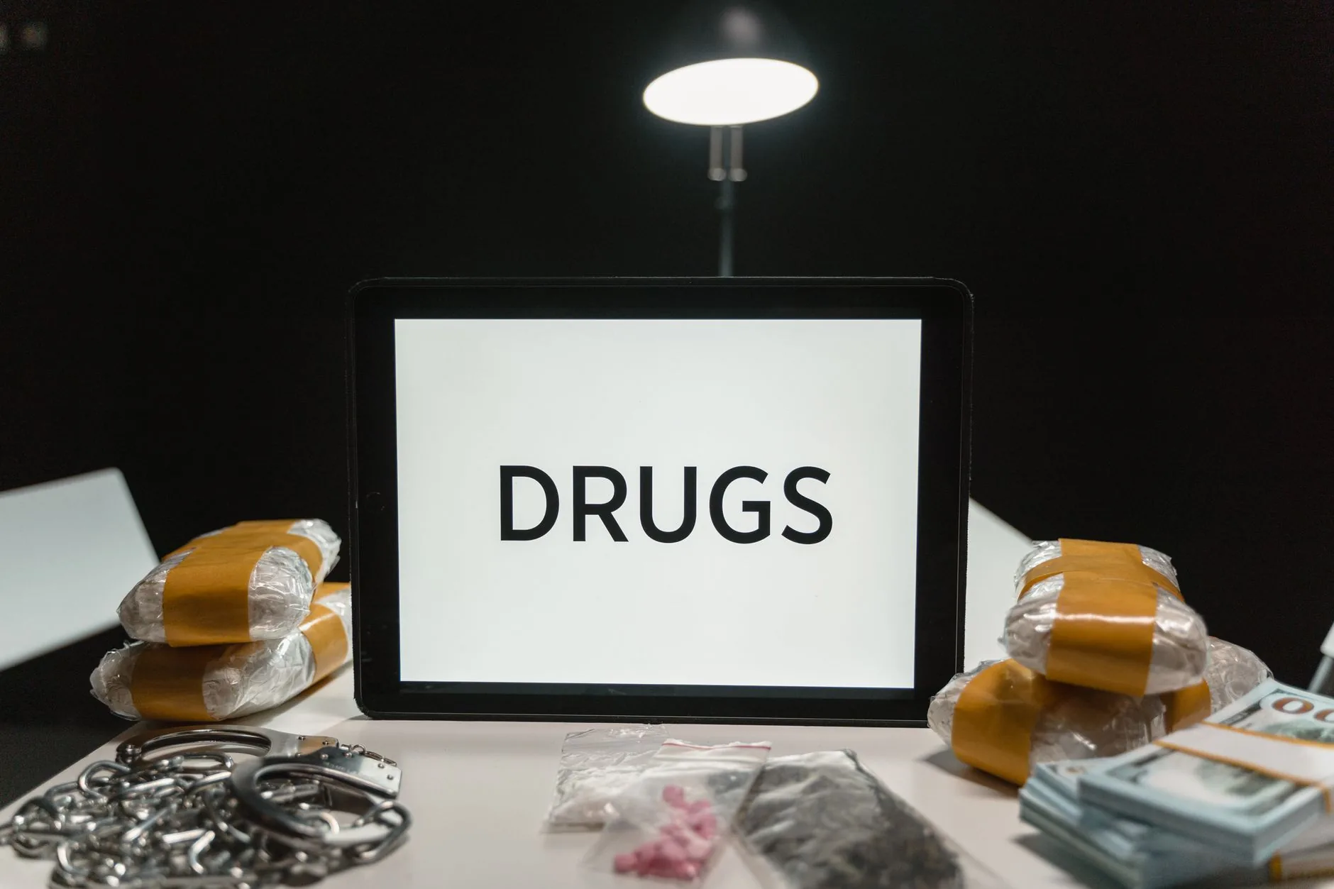 A Justiça em Tempos de Complexidade: Entre a Legalização e a Responsabilidade