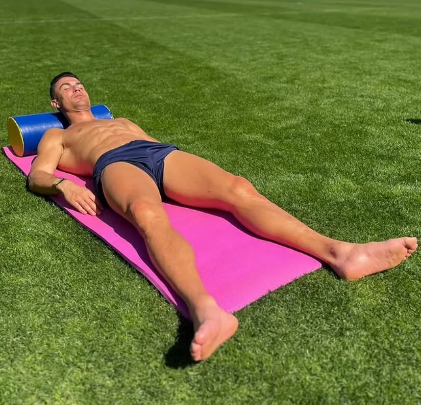 Quem é o “guru do sono” amigo de Ancelotti que faz Cristiano Ronaldo dormir cinco vezes por dia