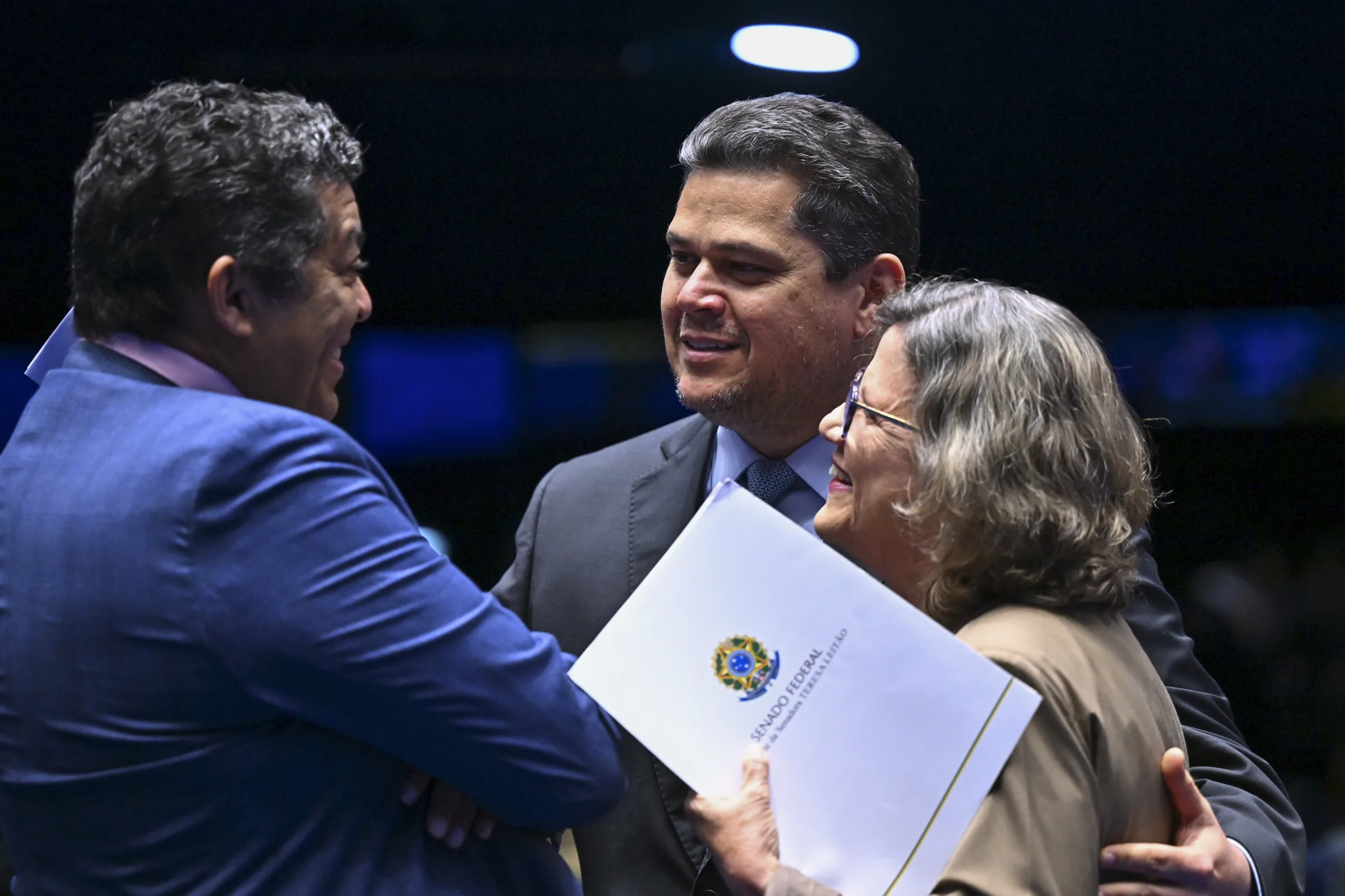 Fim da escala 6x1: Alcolumbre se reúne nesta quarta com centrais sindicais e governistas para tratar do tema