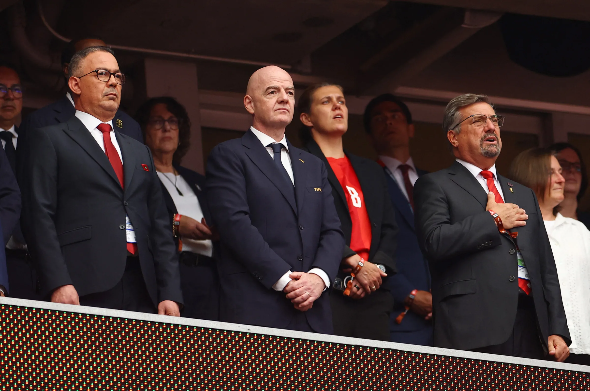 Presidente da Fifa nega interferência em decisão sobre cartão vermelho de jogador dos EUA