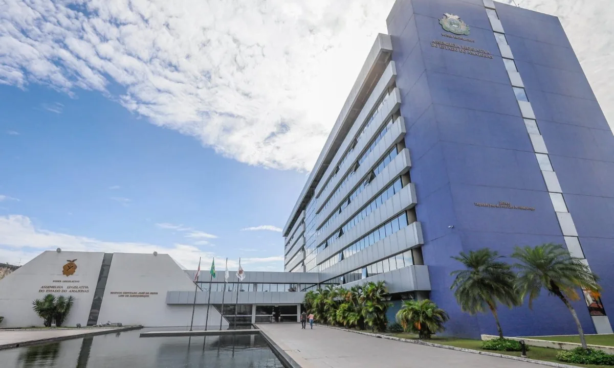 STF suspende regra que mantinha Adjuto Afonso na presidência da Aleam e determina nova eleição