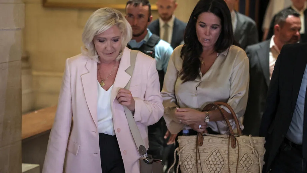 Reação de deputados franceses à condenação de Le Pen