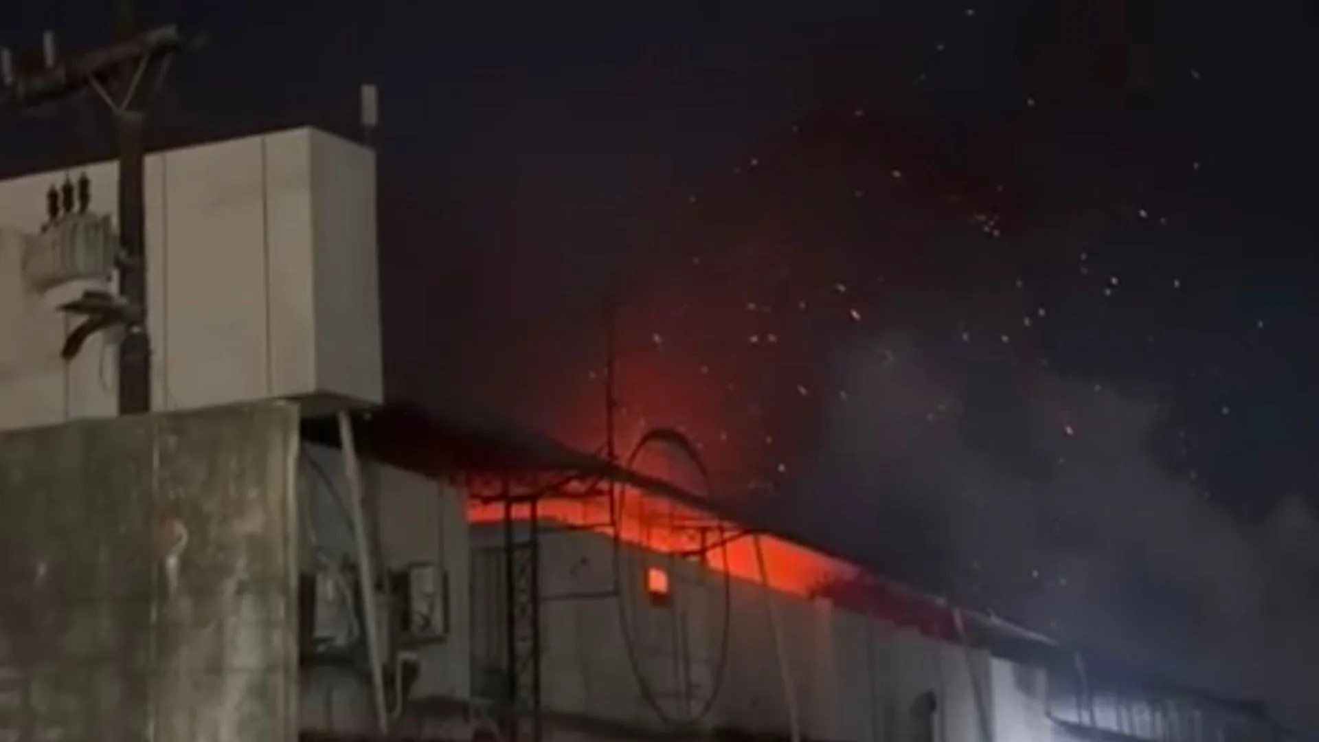 Incêndio atinge parte da estrutura de restaurante na Zona Norte de Macapá