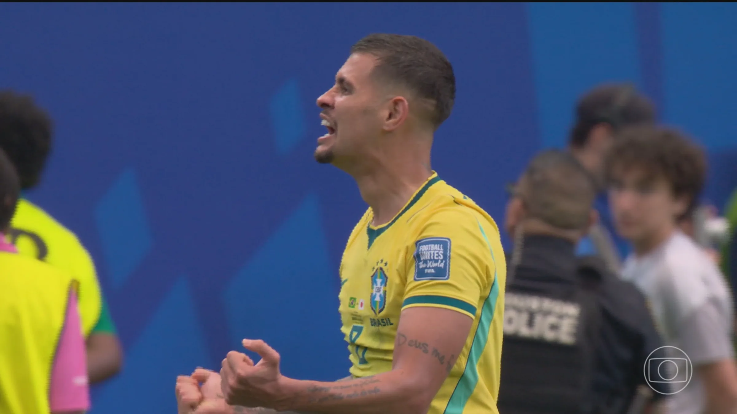 Comentarista inglês analisa a relação do Brasil com seu futebol