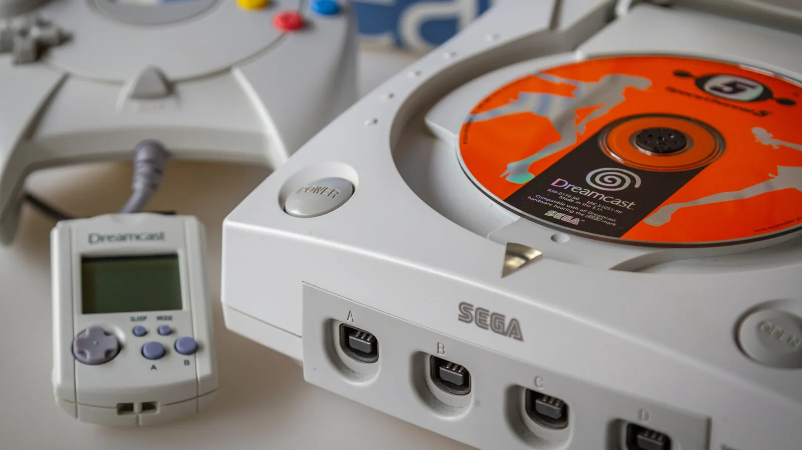 Dreamcast da Sega ainda recebe novos jogos 25 anos após descontinuação
