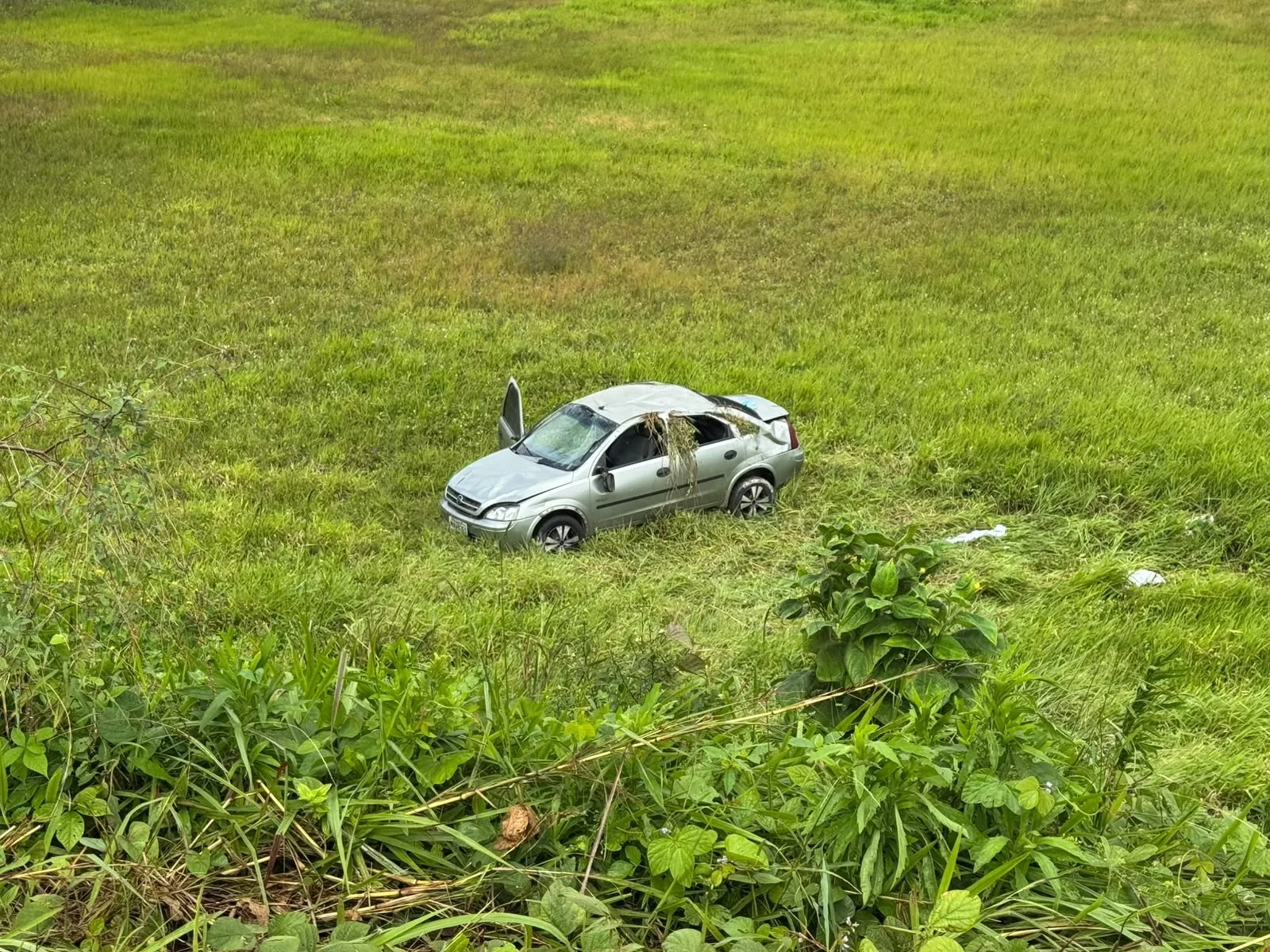 Família sofre acidente na BR-230 em Santa Rita, Paraíba