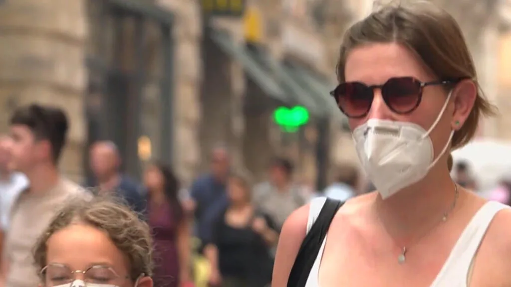 Uso de máscaras retorna no sudoeste da França devido à fumaça de incêndios