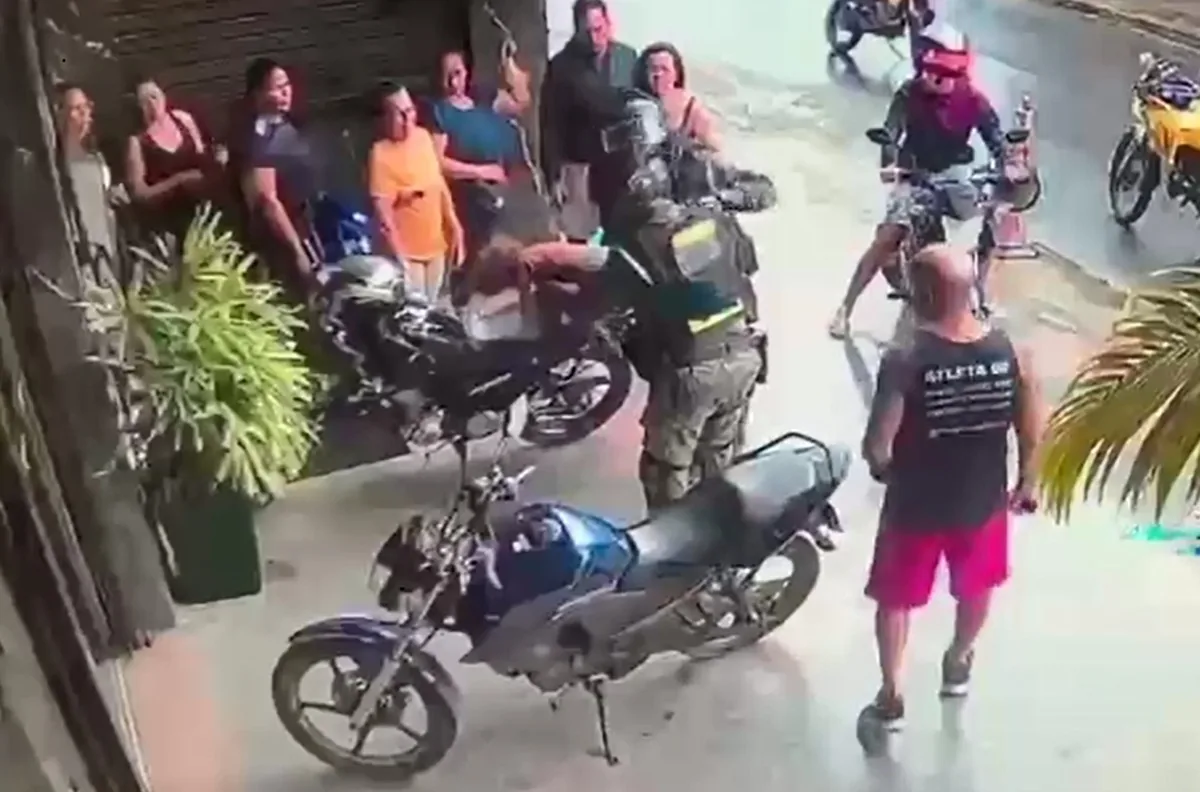 Policial salva bebê de 1 ano engasgado no Recife